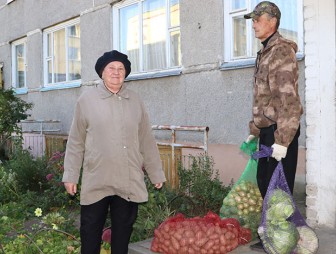 Овощами и картофелем обеспечены, в доме тепло и безопасно – можно и зиму зимовать, говорят пожилые граждане Мостовского района