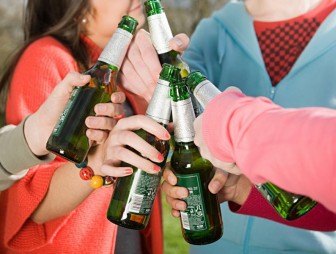 Как уберечь детей от алкоголизма, рассказывает врач-гигиенист Мостовского райЦГЭ
