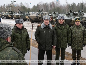 Воздушные бои, ракетные удары и десантники. Что продемонстрировали Лукашенко на учении 'Союзная решимость'