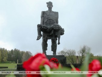 Статус Всебелорусской молодежной стройки присвоен объектам мемориального комплекса 'Хатынь'