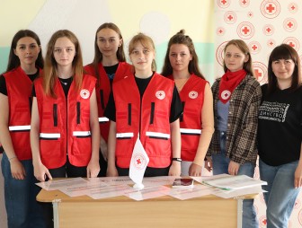 Информационная площадка Красного Креста работала сегодня в Правомостовской средней школы