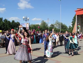 Информ-дайджест, шествие выпускников и торжественное мероприятие. Мы узнали, как в Мостовском районе пройдёт «Выпускной вечер-2022»