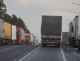 ГПК: в период предпраздничных дней очереди транспорта в пунктах пропуска на границе со странами Евросоюза могут увеличиться