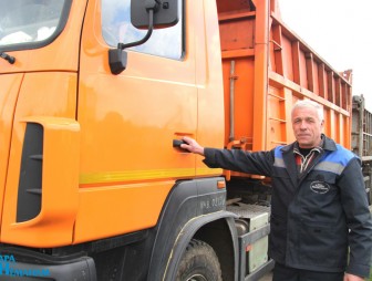 Мостовские аграрии активно приобретают новую технику белорусских производителей