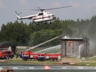 Лукашенко в день 170-летия пожарной службы: 'Время подвигов и самоотверженной борьбы со стихией'