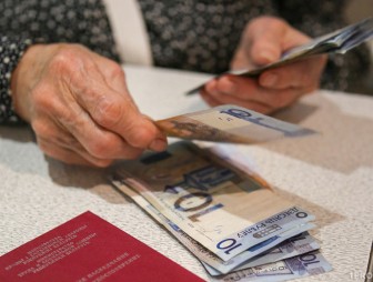 С 1 августа в Беларуси поднимут пенсии. Но прибавку получат не все