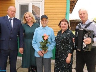 98-ю главу своей жизни начал писать ветеран Великой Отечественной войны Мостовского района Николай Михайлович Бобко