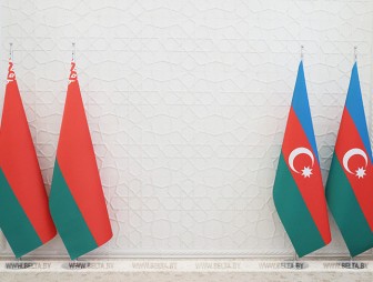 Лукашенко отметил впечатляющие результаты экономического развития и успехи Азербайджана на международной арене