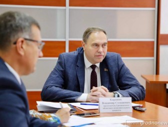 Председатель облисполкома Владимир Караник провел выездной прием граждан в Новогрудском районе