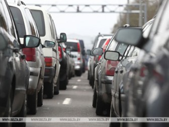 ГПК: очередь легковушек на въезд в Польшу увеличилась на 110 машин