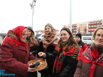 Праздничное гулянье «Крещенские забавы» прошло в Мостах