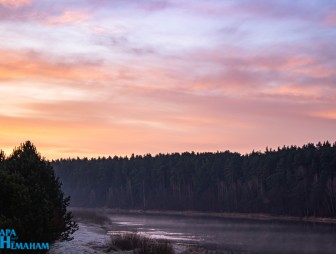 ФОТОРЕПОРТАЖ. Зимний рассвет в городе над Неманом