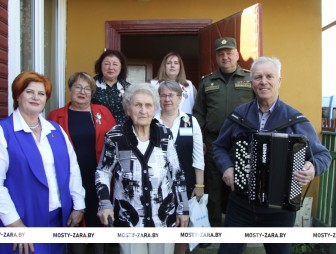 Награды узникам и подарки