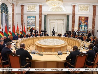 Ориентир на $100 млн. Лукашенко заявил об ощутимых практических результатах в сотрудничестве с Зимбабве