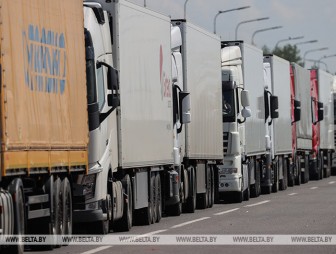 ГПК: за сутки очередь фур на въезд в Польшу увеличилась в два раза