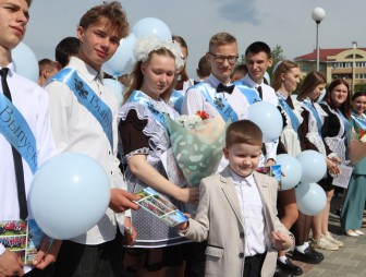 Сегодня в школах Мостовского района пройдут торжественные мероприятия, посвящённые Последнему звонку
