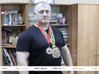 «Свои достижения посвящаем поколению Победителей» – мостовские гиревики успешно выступили на турнирах по гиревому спорту