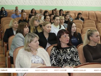 Всё больше мостовчан накапливают дополнительную пенсию