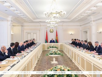Кадры, идеология, работа с гражданами. Что Лукашенко требует от политического штаба Президента