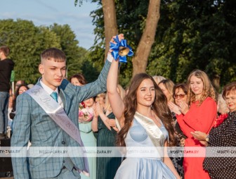 Школа, прощай – в добрый путь! Фоторепортаж с районного выпускного