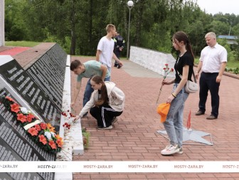 Дорогами памяти и славы Мостовщины проехал студотряд «Искатели» Мостовского РУП ЖКХ