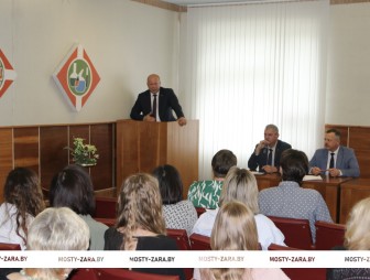 Какие вопросы задавали главе района Андрею Санько во время единого дня информирования