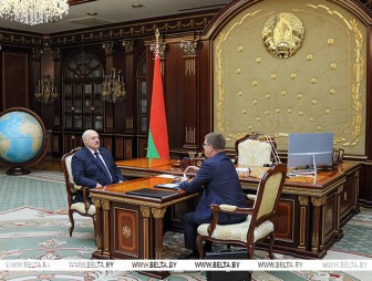 Лукашенко: профсоюзы должны быть мощной базой для поддержания стабильности в белорусском обществе