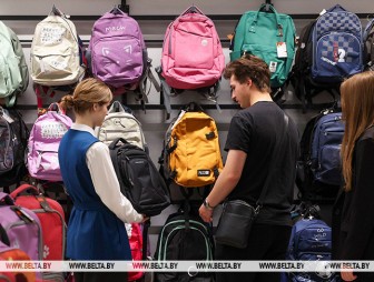 Сколько стоит собрать школьника к 1 сентября в столичных универмагах