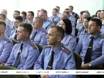 Новые задачи и погоны: в Мостовском РОВД подвели итоги работы за первое полугодие 2025 года