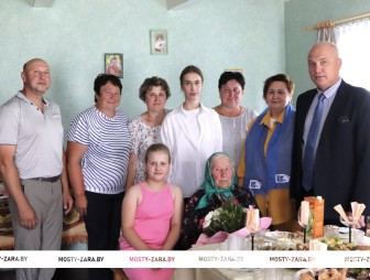 Возраст мудрости и почёта – 90-летний юбилей отмечает жительница Мостовского района Мария Николаевна Змитрукевич