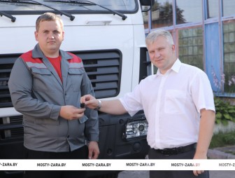 На страже чистоты: в Мостовском РУП ЖКХ приступил к работе новый мусоровоз