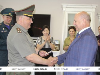 Генеральный директор ОАО «Мостовдрев» Сергей Ососов  награждён юбилейной медалью в честь 80-летия Великой Победы