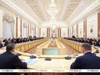 Тонкая настройка на внешнем контуре. Подробности совещания Лукашенко с дипломатами