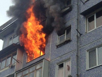 МЧС напоминает правила поведения во время пожара: