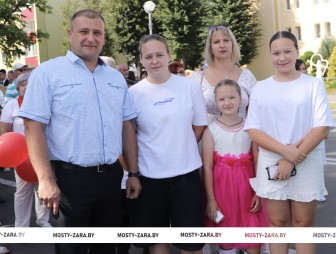 Любимый город сердцу дорог! Мостовчане ярко, весело и интересно  празднуют День города