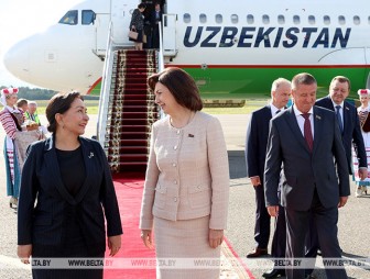 Начался визит в Беларусь парламентской делегации Узбекистана