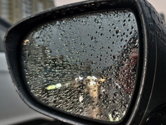 В ГАИ напомнили о правилах поведения на дороге в дождливую погоду