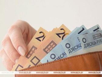 Ограничения на выплату пенсии за выслугу лет отменят с 1 января 2026 года для работающих госслужащих
