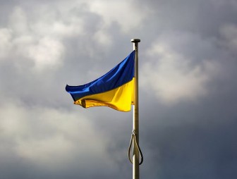 В польском Перемышле сорвали флаг с консульства Украины