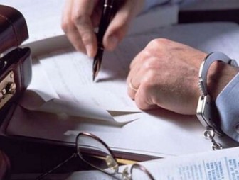 Подлог в личных интересах