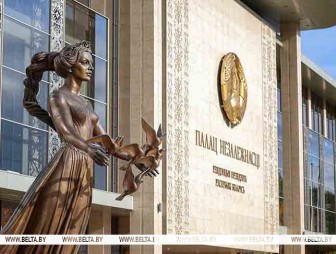 Более 100 работников агропромышленного комплекса удостоены госнаград и Благодарности Президента