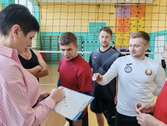 Узнайте, кто стал победителем районного турнира по волейболу среди педагогических коллективов Мостовского района