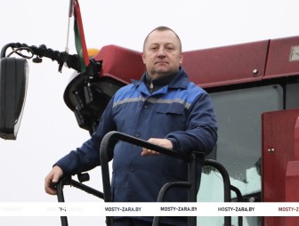 Тракторист-машинист филиала «Дубно» Александр Минько идёт на рекорд