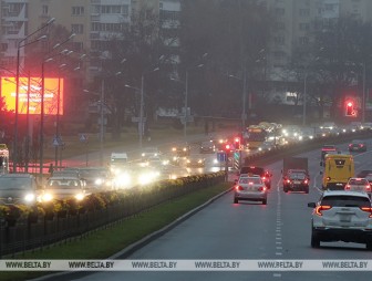 О правилах безопасности на дорогах во время заморозков напомнили в ГАИ