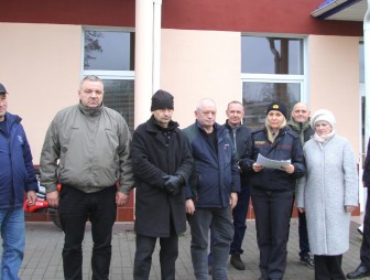 Работайте внимательно и ответственно – пожелала группа заместителя председателя райисполкома Сергея Горошко мостовским водителям-автобусникам