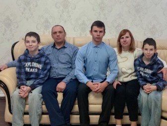 Труд и честность – основа всего. В семье у Геннадия и Людмилы Чубрик дети берут пример с родителей