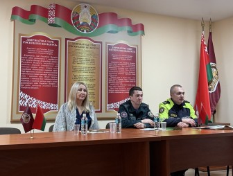 Районная группа информирования Валерия Табала посетила трудовые коллективы