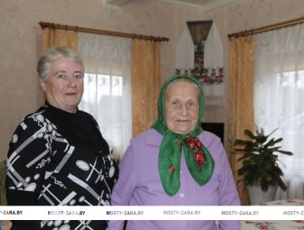 Несмотря на трудности, 92-летняя мостовчанка Мария Ковальчук сохранила позитивное отношение к жизни