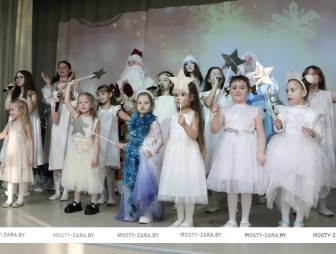 Подарить надежду и радость: в Мостах дан старт новогодней благотворительной акции «Наши дети»