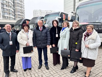 Делегация Мостовского района прибыла на второе заседание VII Всебелорусского народного собрания